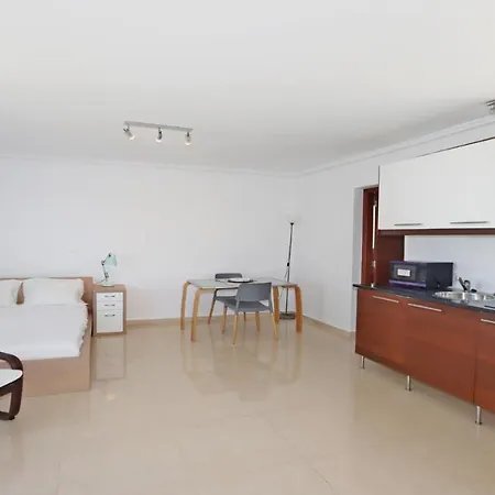 Ref 8894 Chalet Chaparral